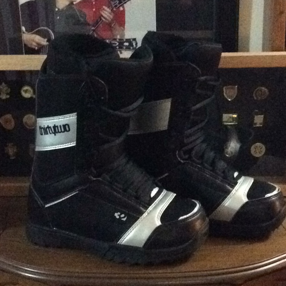 Twenty two Brand snow Boots women’s size 6